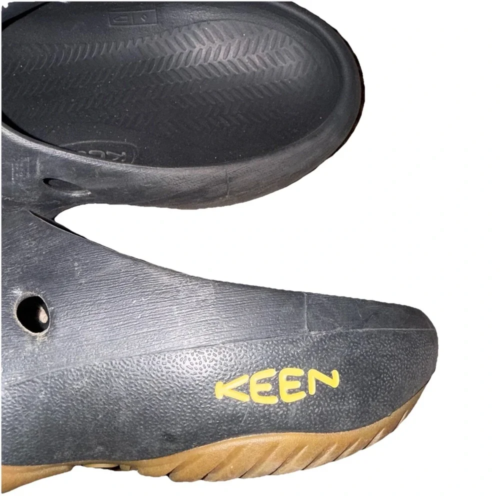 Men's Keen‎ Yogui Arts slip-on EVA Clog  Gray Size 12 Rubber Camping Hiking